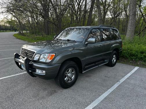 Gray 2002 Lexus LX 470 Base