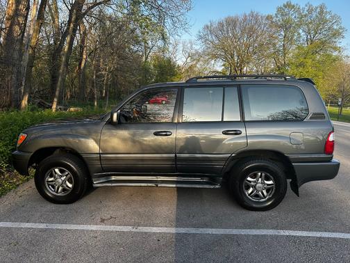 Gray 2002 Lexus LX 470 Base
