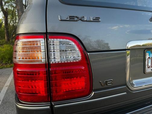 Gray 2002 Lexus LX 470 Base