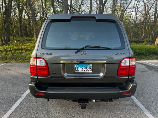 Gray 2002 Lexus LX 470 Base