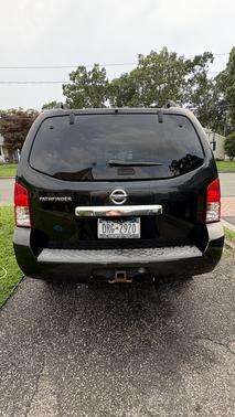Black 2011 Nissan Pathfinder S