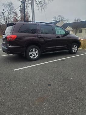 2013 Toyota Sequoia SR5