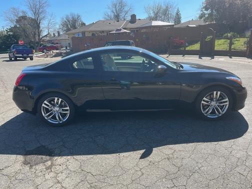 2009 INFINITI G37 Journey