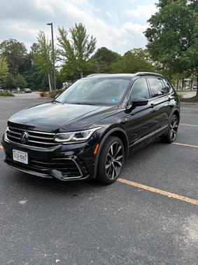 Black 2024 Volkswagen Tiguan 2.0T SEL R-Line 4MOTION