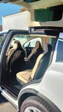 2017 Tesla Model X 75D