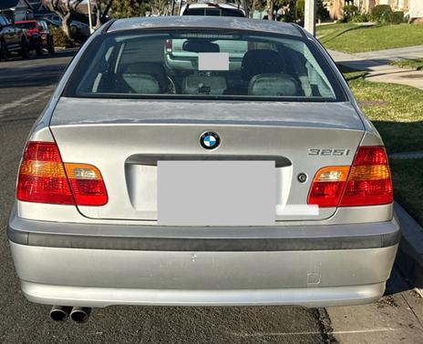 2005 BMW 325 i