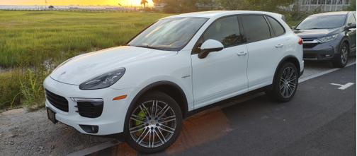 2016 Porsche Cayenne S E-Hybrid