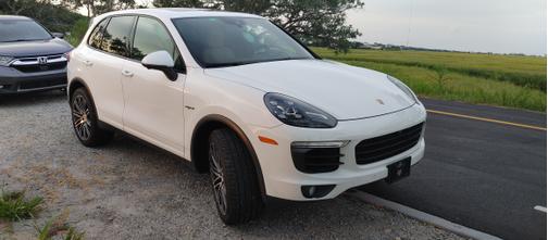 2016 Porsche Cayenne S E-Hybrid