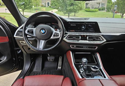 Black 2022 BMW X6 M50i