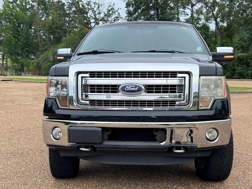 Black 2013 Ford F-150 XLT