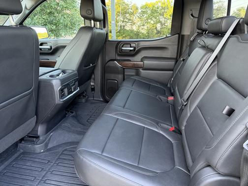 Black 2021 GMC Sierra 1500 SLT