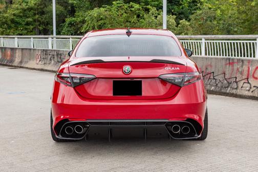 2024 Alfa Romeo Giulia Quadrifoglio