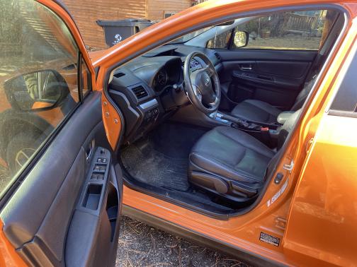 Photo 5 of 7 of 2014 Subaru XV Crosstrek 2.0i Limited