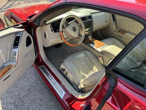 2004 Cadillac XLR Base