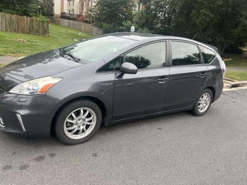 2012 Toyota Prius v Five