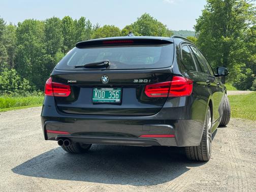 2018 BMW 330 i xDrive