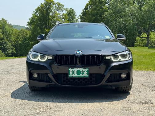 2018 BMW 330 i xDrive