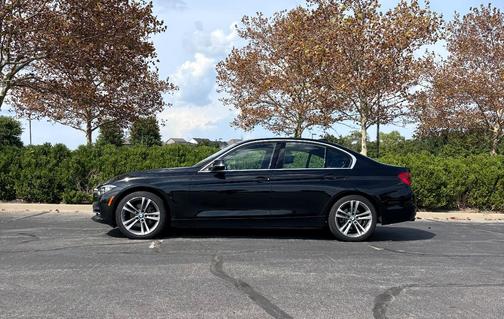 Black 2018 BMW 330 i xDrive