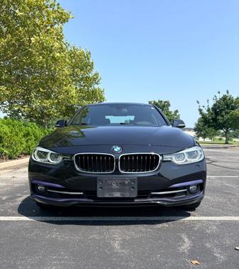 Black 2018 BMW 330 i xDrive