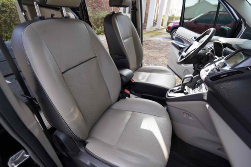 2017 Ford Transit Connect Titanium w/Rear Liftgate