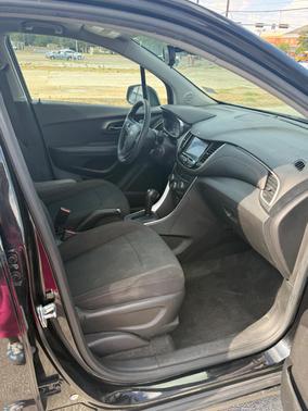 Black 2019 Chevrolet Trax LS