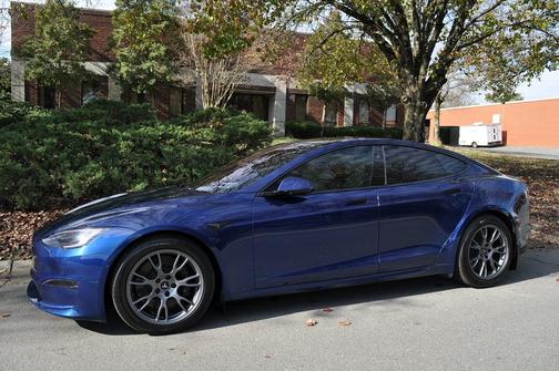 2022 Tesla Model S Plaid