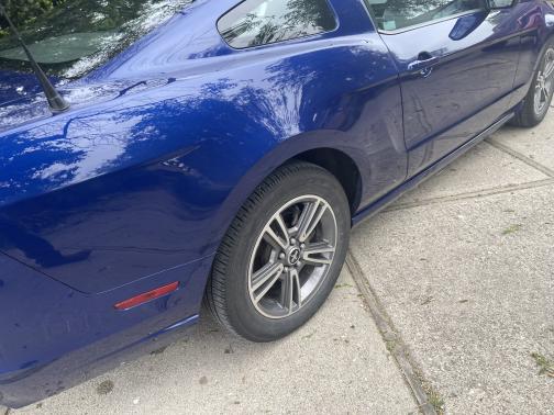 2013 Ford Mustang V6 Premium