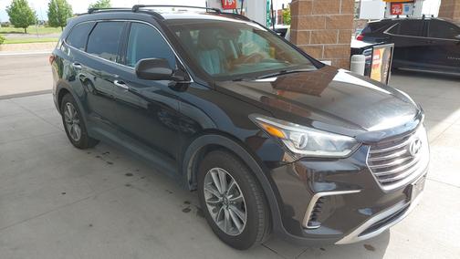 2017 Hyundai SANTA FE SE