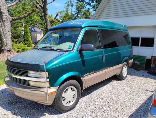 Green 1998 Chevrolet Astro Base