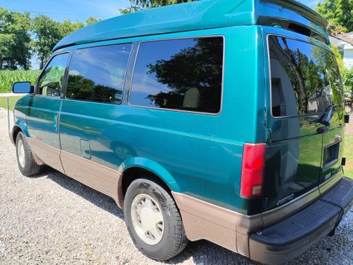 Green 1998 Chevrolet Astro Base