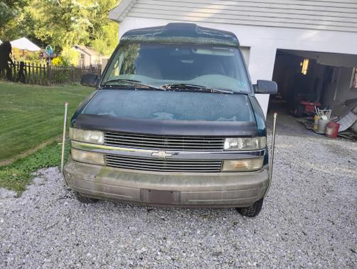 Green 1998 Chevrolet Astro Base