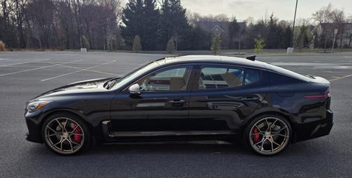 Black 2023 Kia Stinger GT2