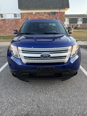 Blue 2013 Ford Explorer XLT