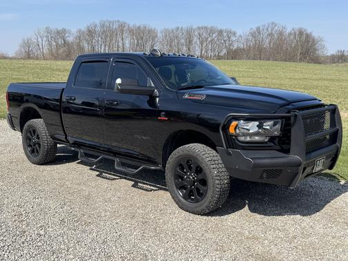 Black 2022 RAM 2500 Big Horn