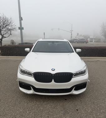 2017 BMW 750 i
