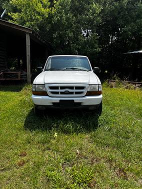 White 2000 Ford Ranger XLT