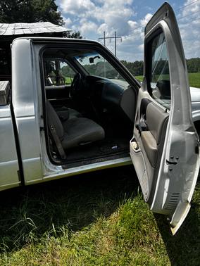 White 2000 Ford Ranger XLT