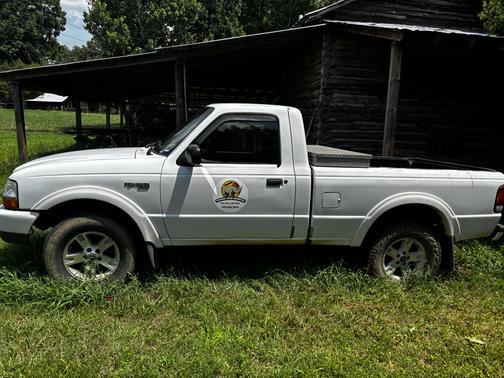 White 2000 Ford Ranger XLT