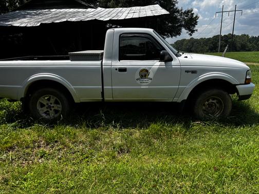 White 2000 Ford Ranger XLT