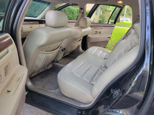 Black 1994 Cadillac DeVille Base