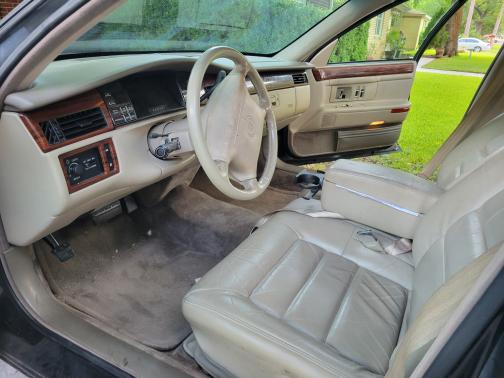 Black 1994 Cadillac DeVille Base