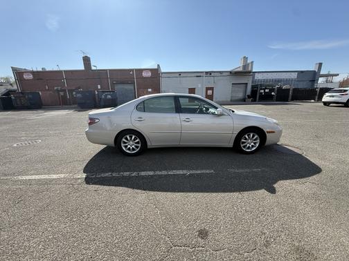 Silver 2003 Lexus ES 300 Base