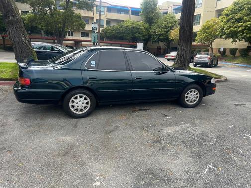 Green 1992 Toyota Camry XLE