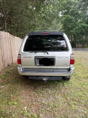 Silver 2000 Toyota 4Runner Limited 4WD
