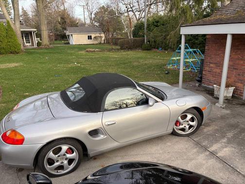 Silver 2000 Porsche Boxster Boxster S