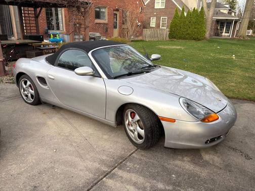 Silver 2000 Porsche Boxster Boxster S