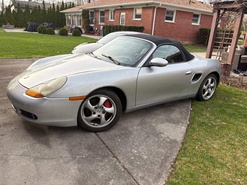 Silver 2000 Porsche Boxster Boxster S