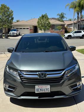 Green 2018 Honda Odyssey Elite
