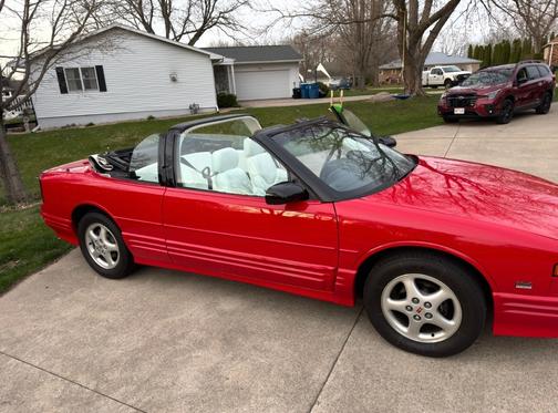 1995 Oldsmobile Cutlass Supreme Base