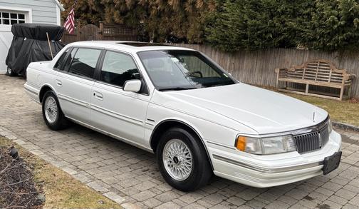 1993 Lincoln Continental Executive